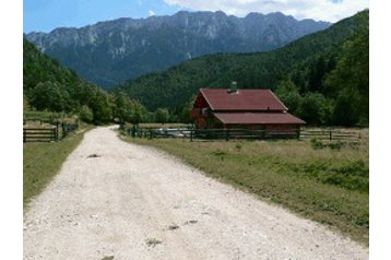 România Privát Zărneşti, Exteriorul